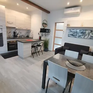 Coquet 2 Pièces Entièrement Rénové Et Climatisé Appartement